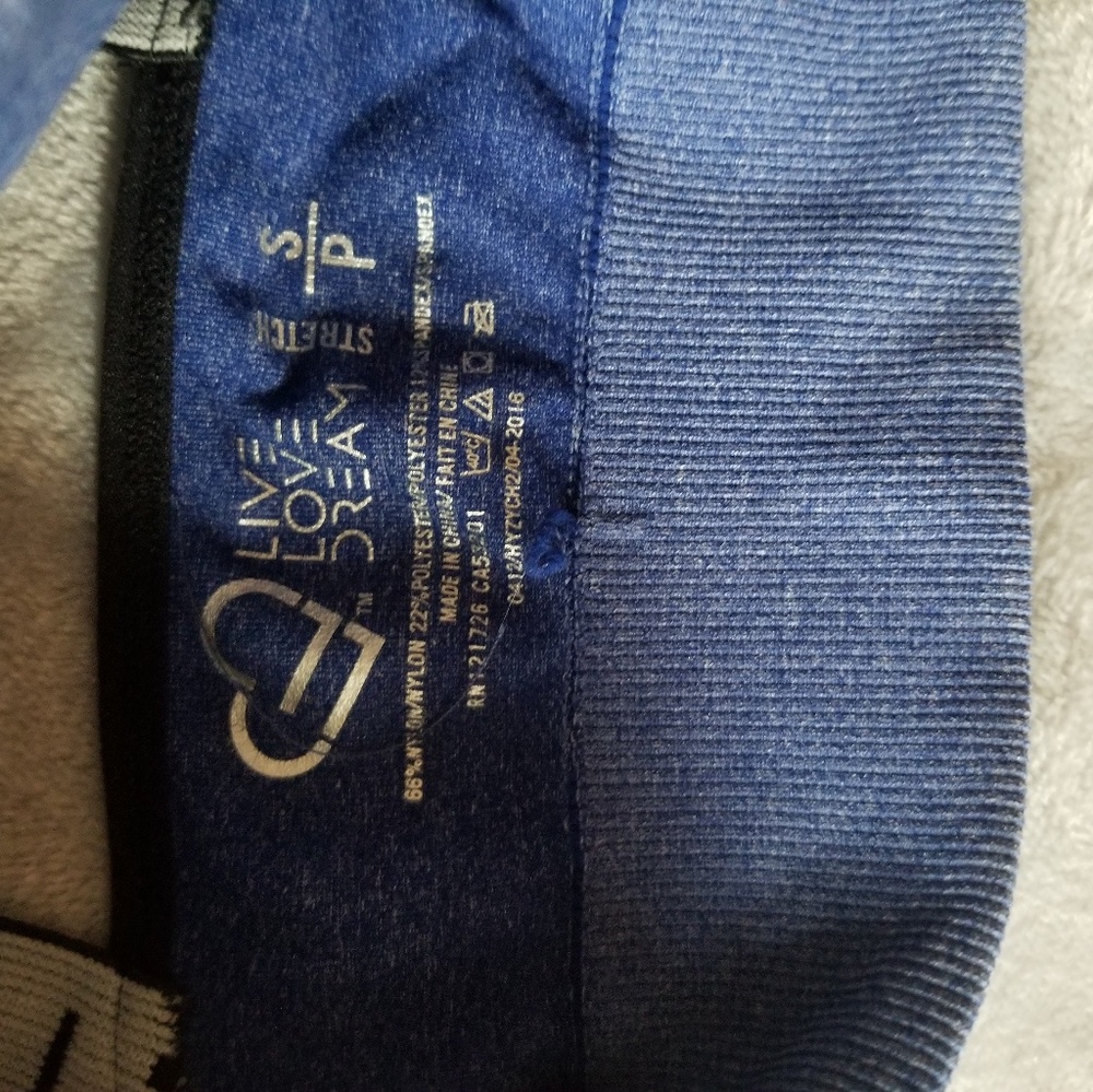 Workout Top - Picture 3 of 3